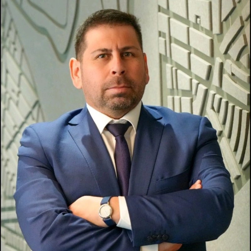 Jota Larrain Troncoso